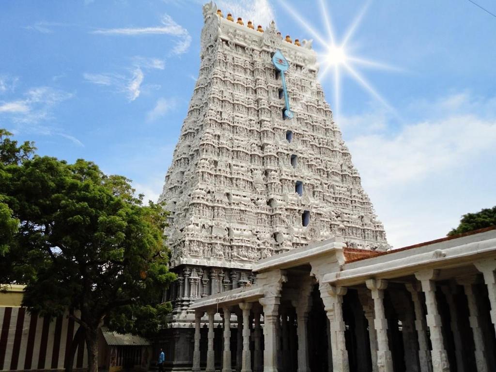 Thiruchendur Stayz Vairavel Residency Tiruchchendūr Exterior foto